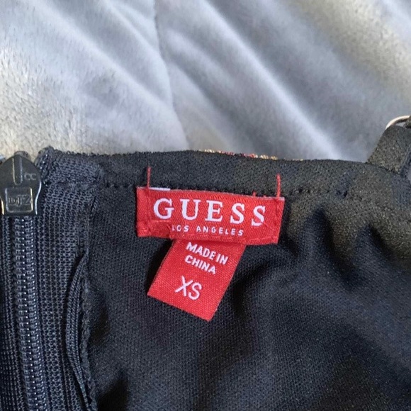 XS Guess Dress - Picture 2 of 2
